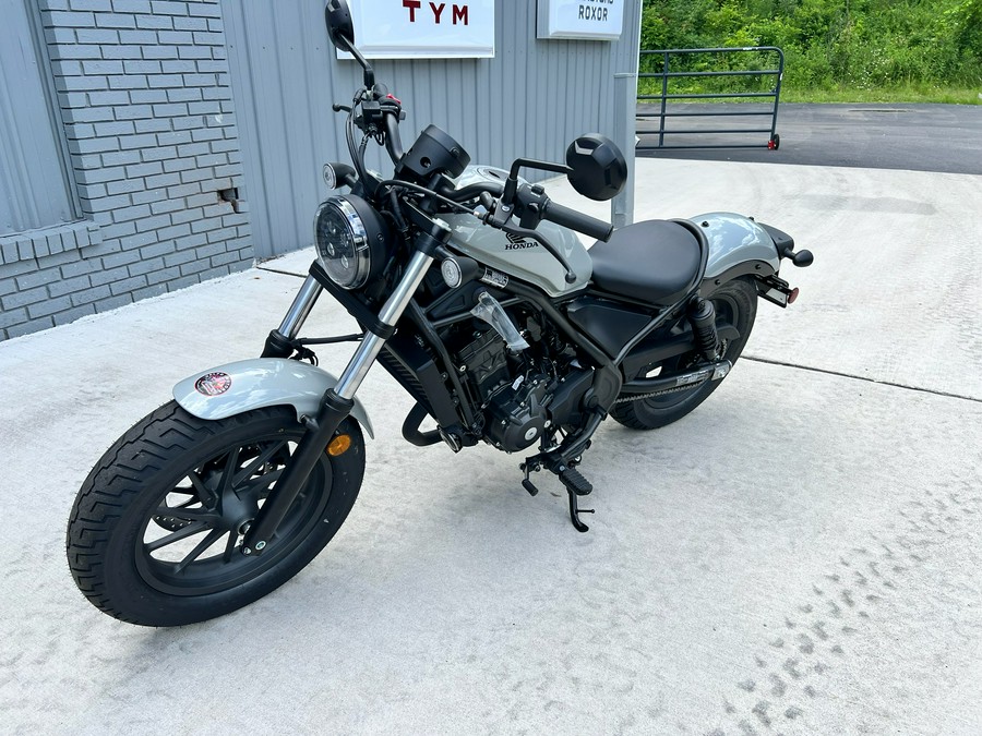 2026 Honda Rebel 300 E-Clutch