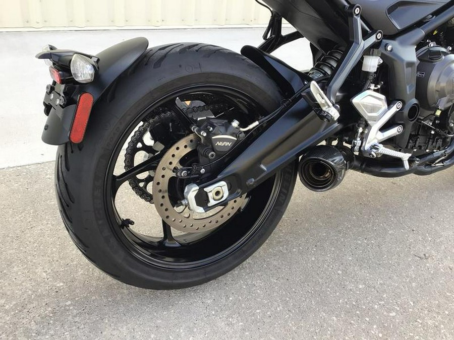 2023 Triumph Trident 660 Matte Jet Black / Matte Silver Ice