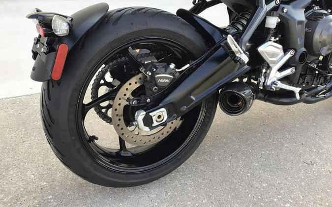 2023 Triumph Trident 660 Matte Jet Black / Matte Silver Ice