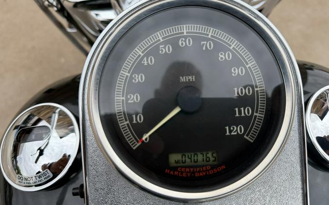 2006 Harley-Davidson® Road King® Black Pearl