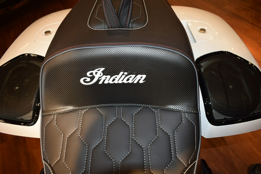 2025 Indian Motorcycle CHALLENGER ELITE