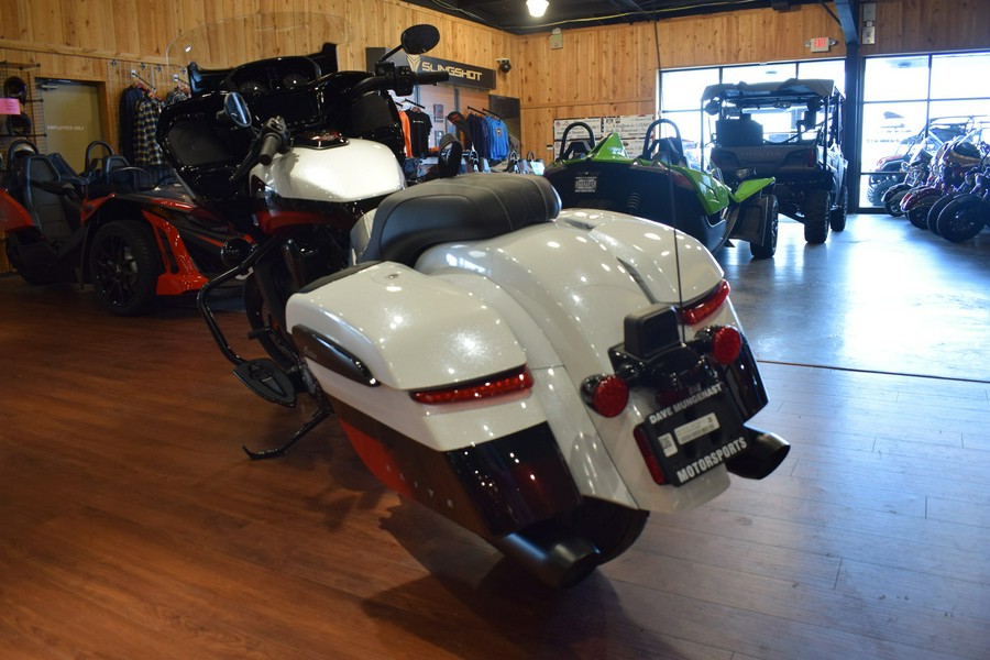 2025 Indian Motorcycle CHALLENGER ELITE