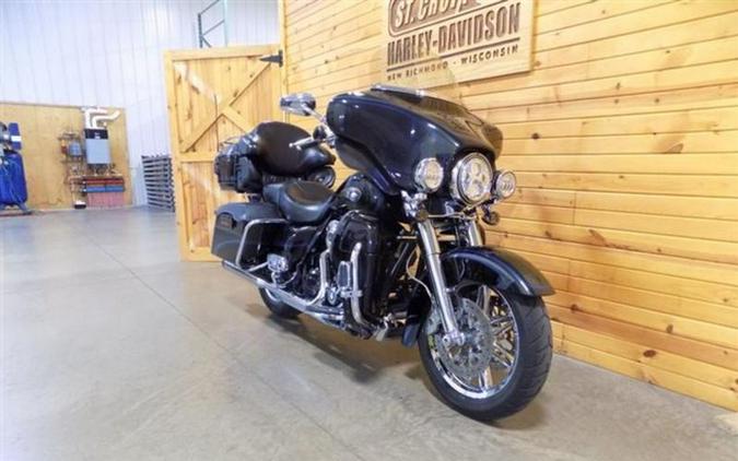 2013 Harley-Davidson® FLHTCUSE8 - CVO™ Ultra Classic® Electra Glide®