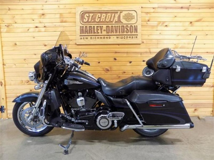 2013 Harley-Davidson® FLHTCUSE8 - CVO™ Ultra Classic® Electra Glide®