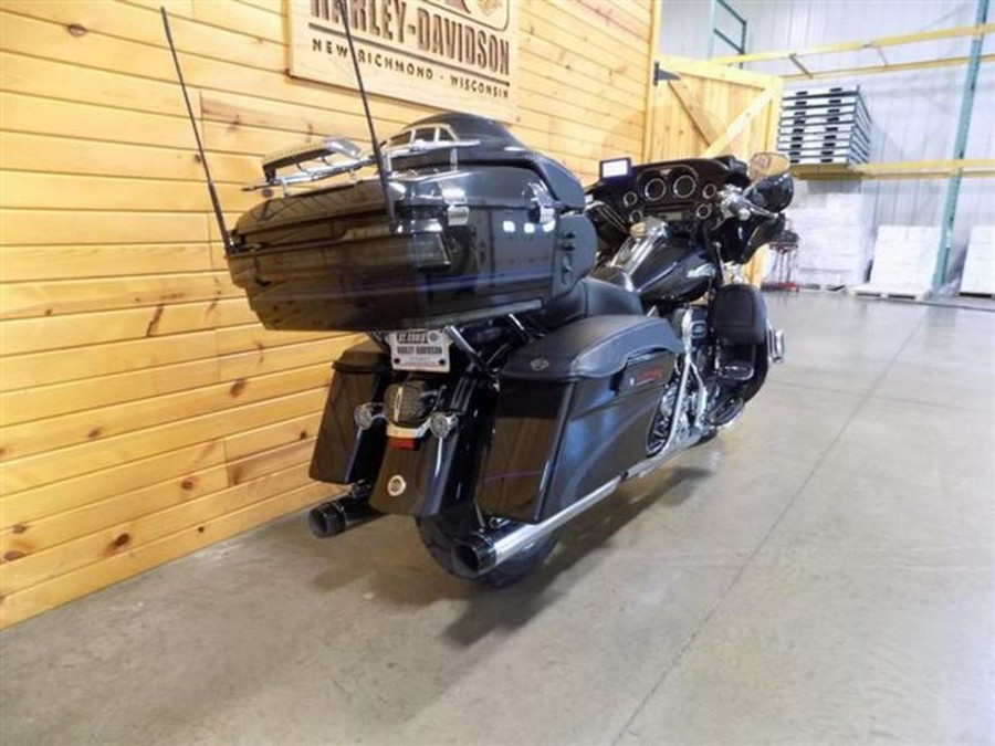 2013 Harley-Davidson® FLHTCUSE8 - CVO™ Ultra Classic® Electra Glide®