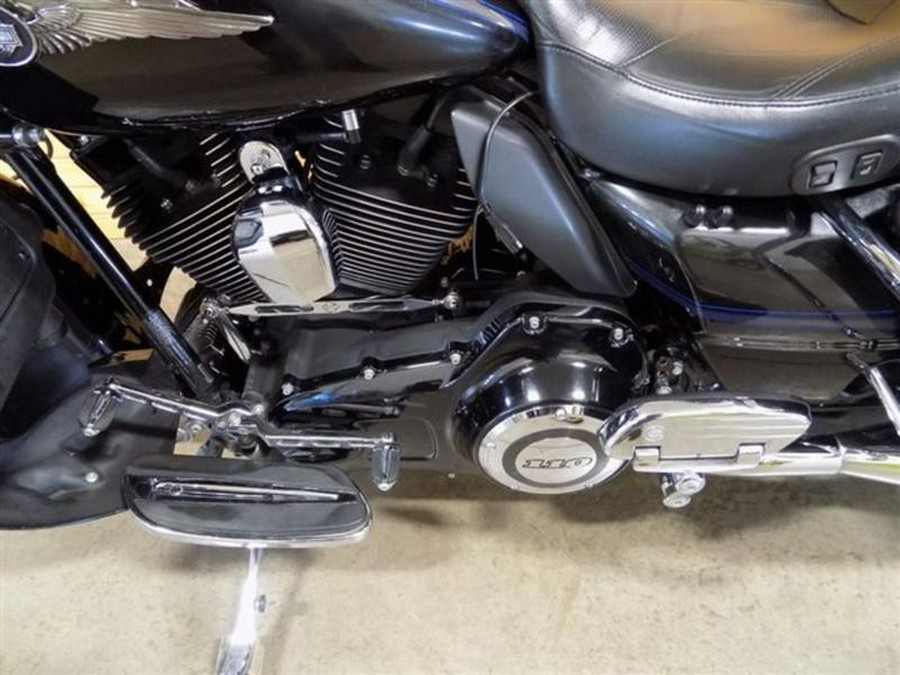 2013 Harley-Davidson® FLHTCUSE8 - CVO™ Ultra Classic® Electra Glide®