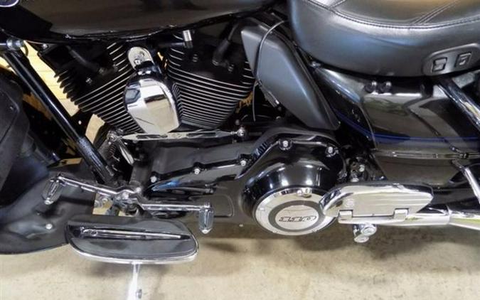 2013 Harley-Davidson® FLHTCUSE8 - CVO™ Ultra Classic® Electra Glide®
