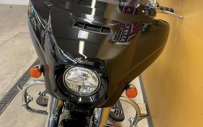 2019 Indian Motorcycle® Chieftain® Limited Thunder Black Pearl