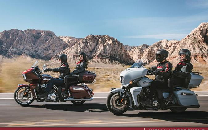 2025 Indian Motorcycle® Roadmaster® PowerPlus Dark Horse® 112 w/PowerBand Storm Gray