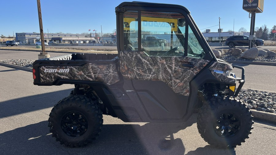 2024 Can-Am™ Defender Limited HD10