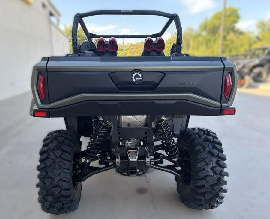 2027 Can-Am® Commander X mr