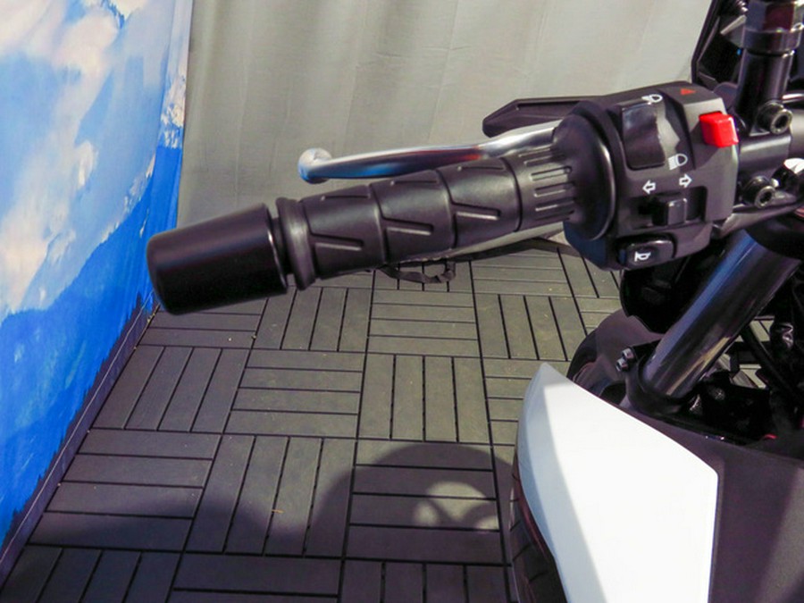 2026 Kawasaki Z500 SE ABS