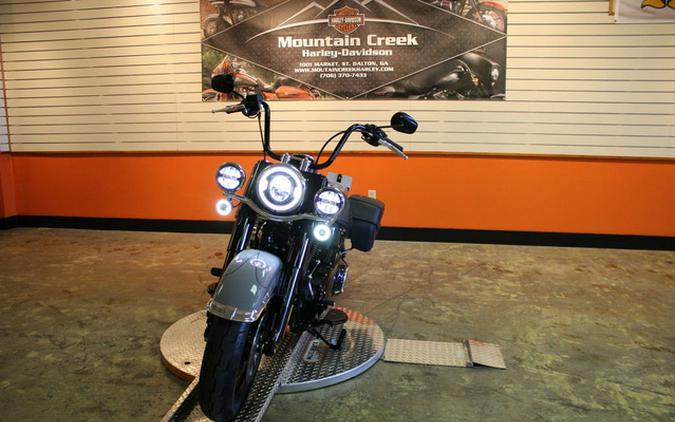 2026 Harley-Davidson Softail FLHC - Heritage Classic