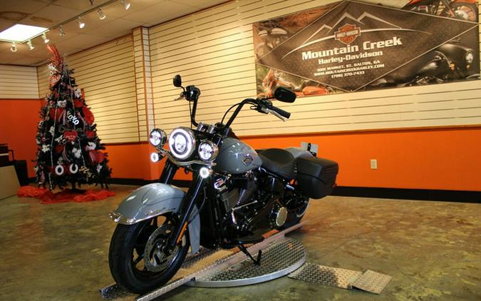 2026 Harley-Davidson Softail FLHC - Heritage Classic