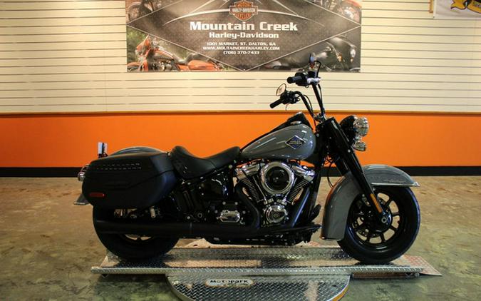 2026 Harley-Davidson Softail FLHC - Heritage Classic