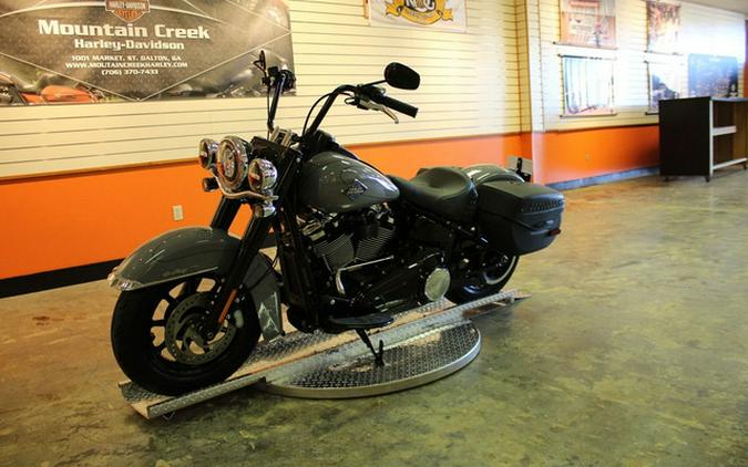 2026 Harley-Davidson Softail FLHC - Heritage Classic