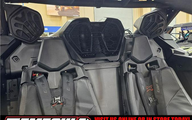 2026 Can-Am Maverick R X Rc With Smart-Shox