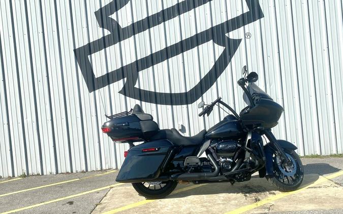 2020 Harley-Davidson Road Glide Limited Vivid Black - Black Finish