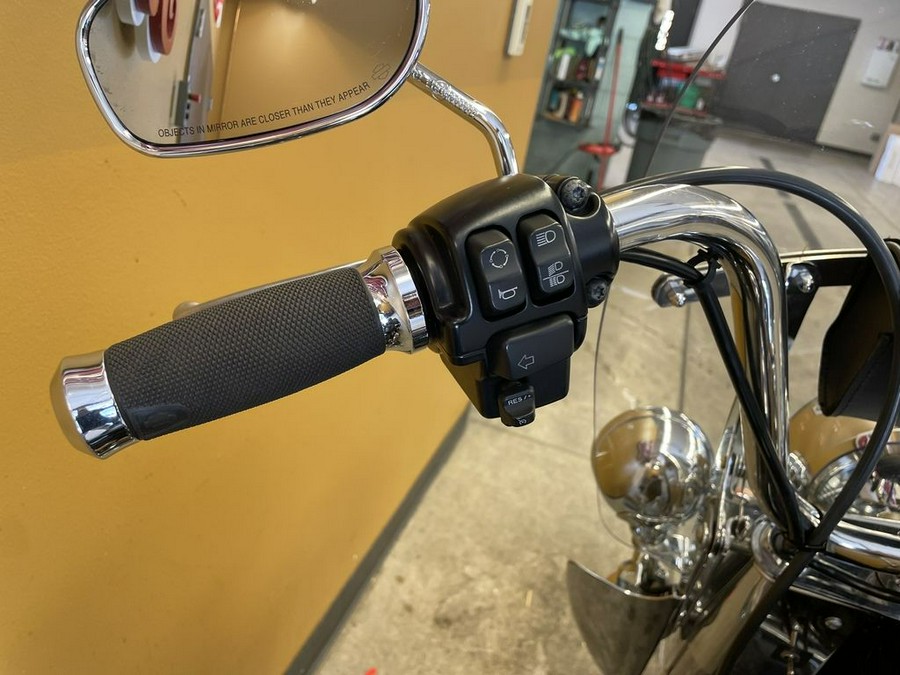 2016 Harley-Davidson® FLSTC - Heritage Softail® Classic