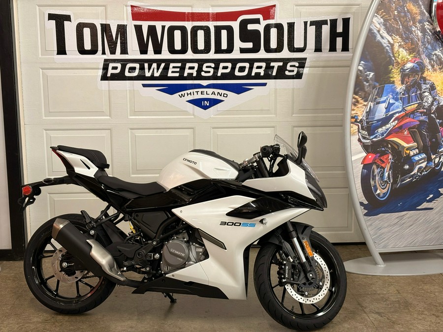 2025 CFMOTO 300SS