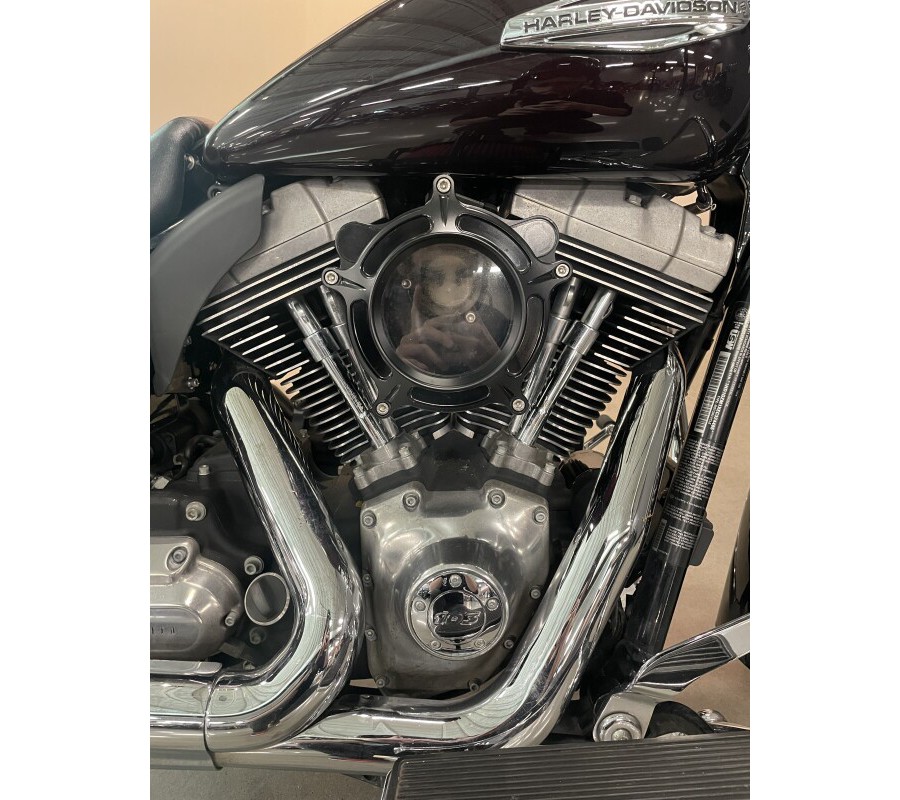 2014 Harley-Davidson® Switchback™ Blackened Cayenne