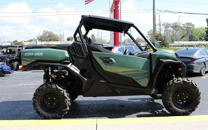 2026 Can-Am Commander DPS 700