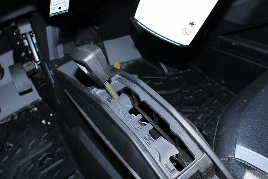 2026 Can-Am Commander DPS 700