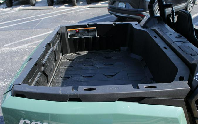 2026 Can-Am Commander DPS 700