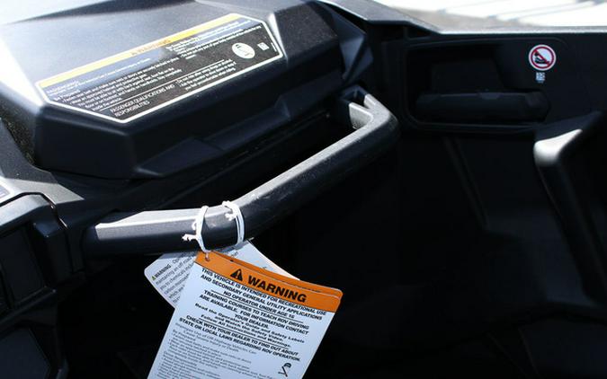 2026 Can-Am Commander DPS 700