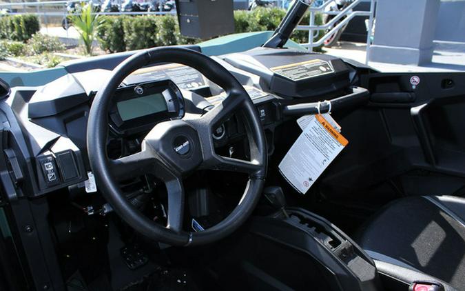 2026 Can-Am Commander DPS 700