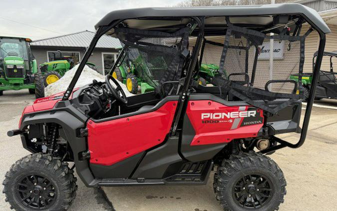 2025 Honda Pioneer 1000-5 Deluxe
