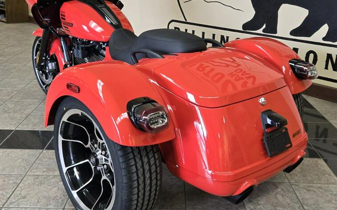 2026 Harley-Davidson® Road Glide 3 Blood Orange