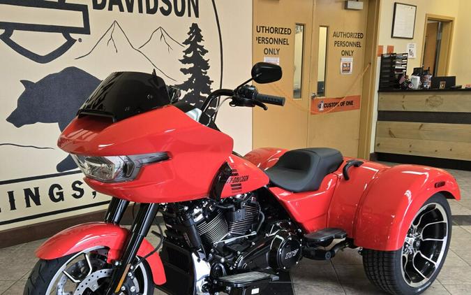 2026 Harley-Davidson® Road Glide 3 Blood Orange