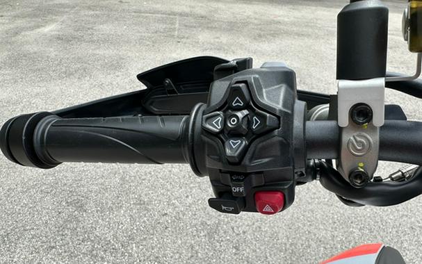 2026 Ducati Hypermotard V2 SP
