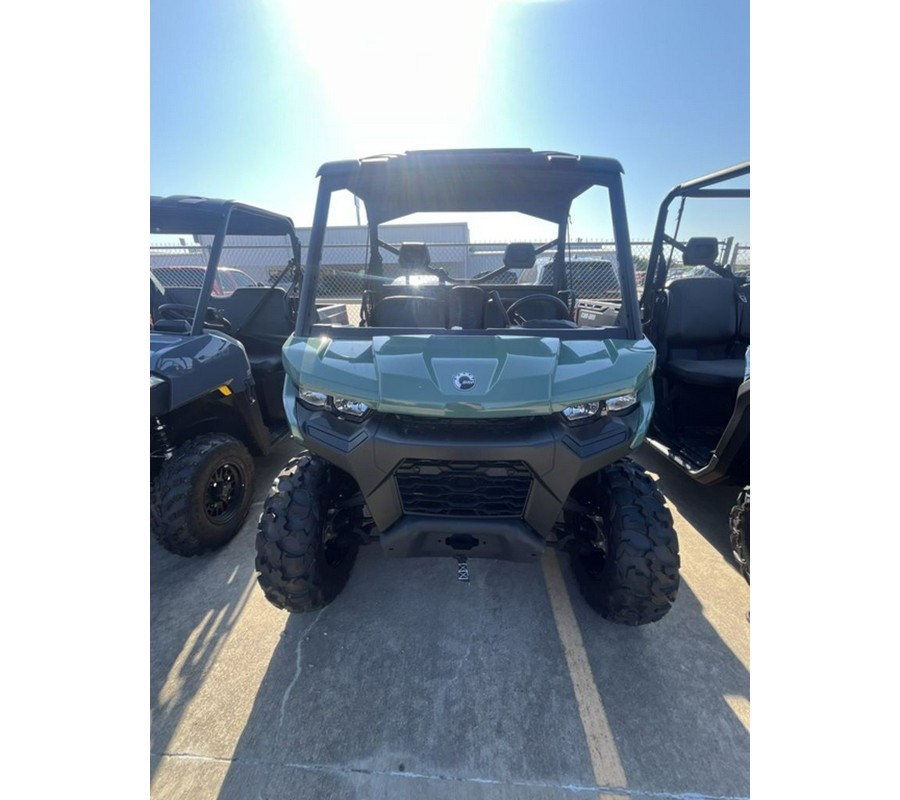 2026 Can-Am Defender HD7
