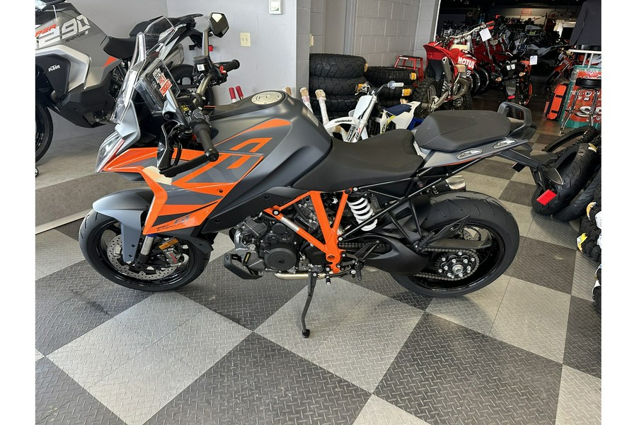 2024 KTM 1290 SUPERDUKE GT