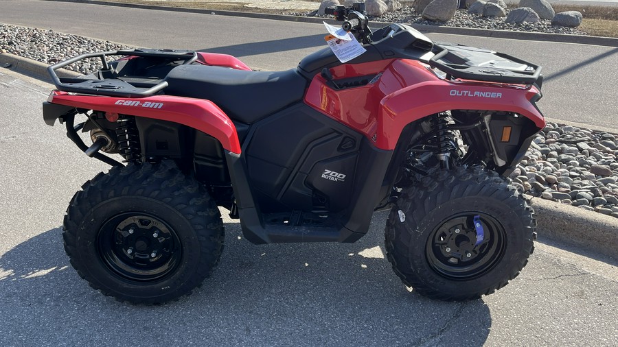 2024 Can-Am™ Outlander™ DPS 700