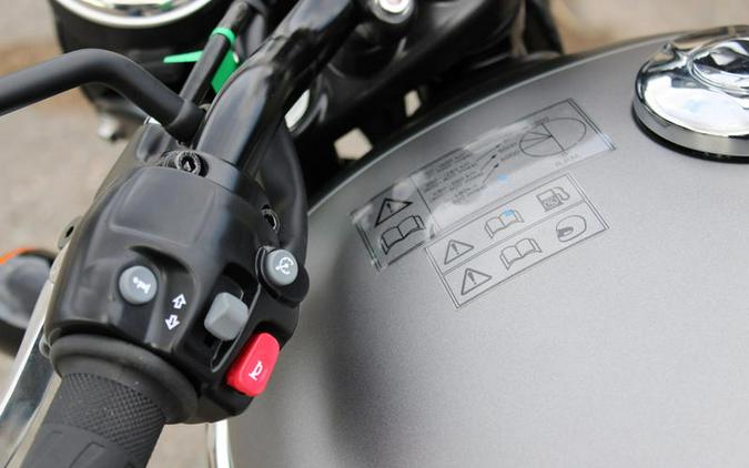 2026 Triumph Bonneville T120 Black Matt silver ice