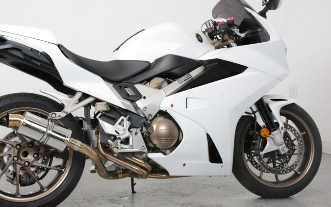 2014 HONDA VFR800F