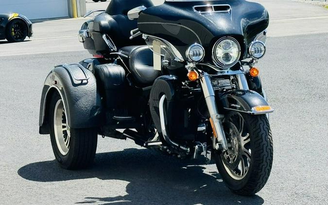 2016 Harley-Davidson Trike FLHTCUTG - Tri Glide Ultra