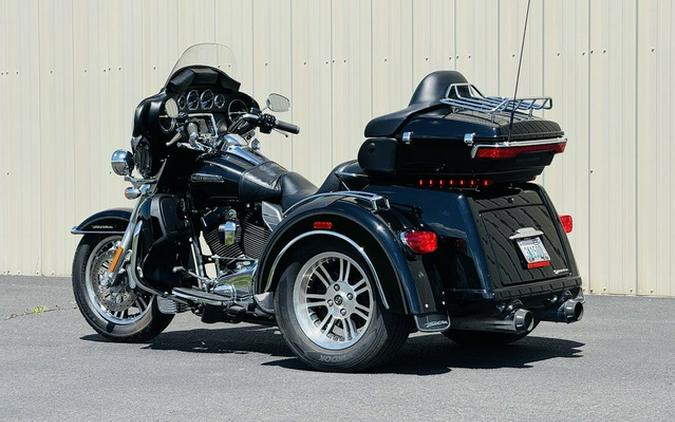 2016 Harley-Davidson Trike FLHTCUTG - Tri Glide Ultra