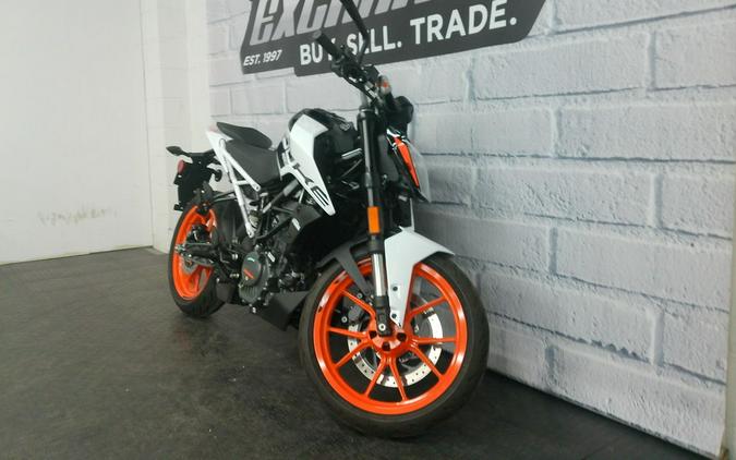 2022 KTM 200 Duke