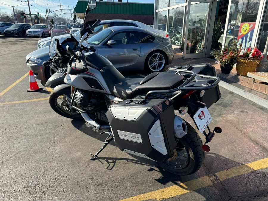 2023 MOTO GUZZI V85 TT Travel