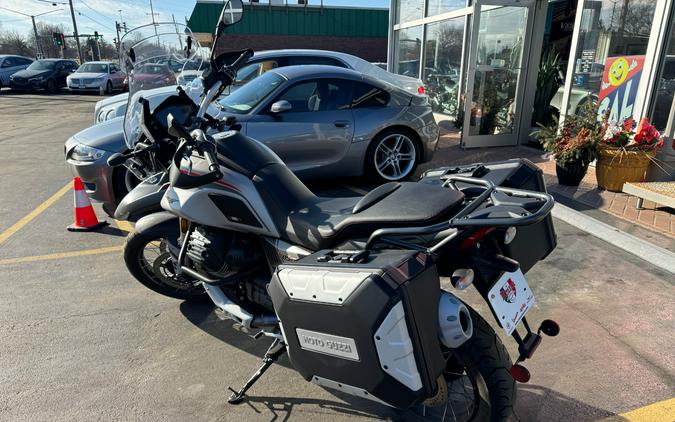 2023 MOTO GUZZI V85 TT Travel