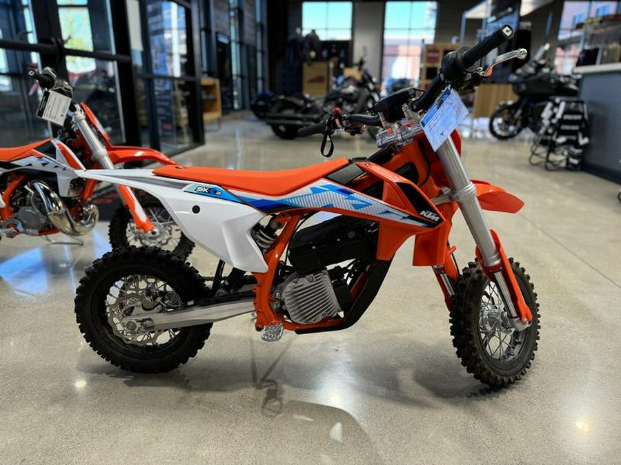 2024 KTM SX-E 3