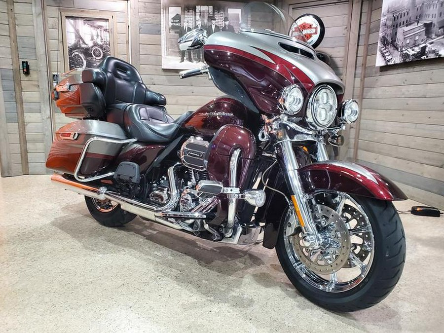 2015 Harley-Davidson® FLHTKSE - CVO™ Limited