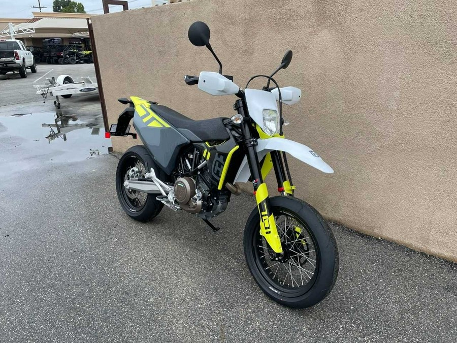 2023 Husqvarna 701 SUPERMOTO