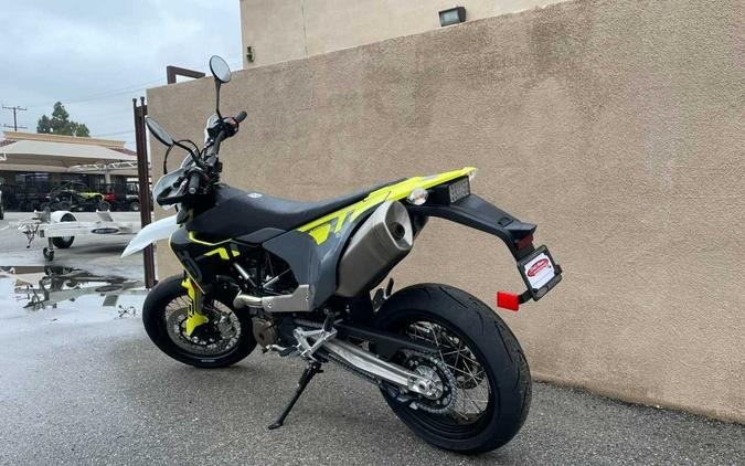 2023 Husqvarna 701 SUPERMOTO