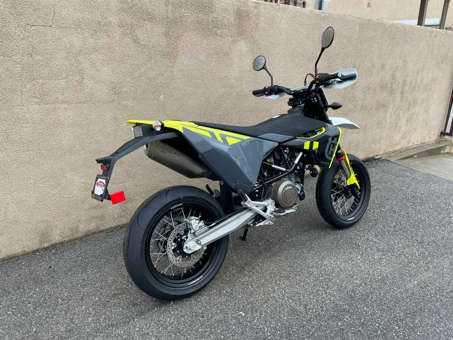 2023 Husqvarna 701 SUPERMOTO