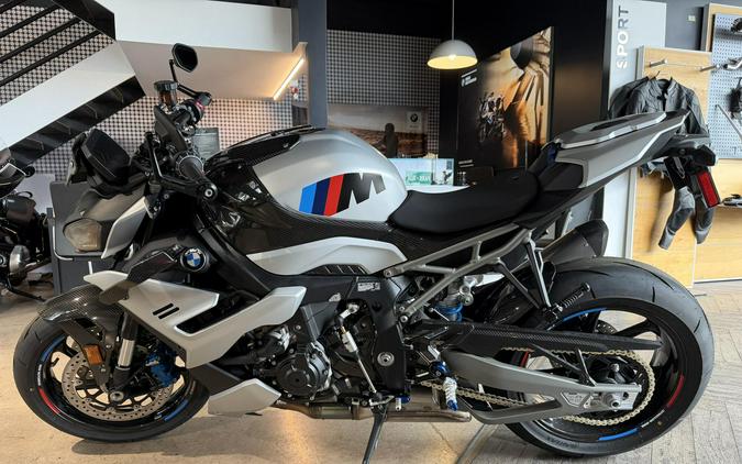 2026 BMW M1000R